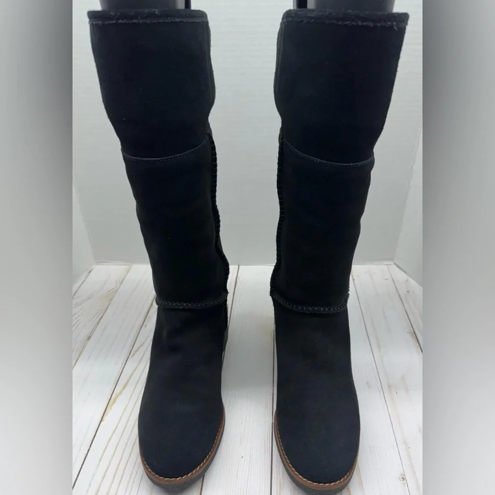 Coach FG1011 Turnlock Shearling Boots Size 6